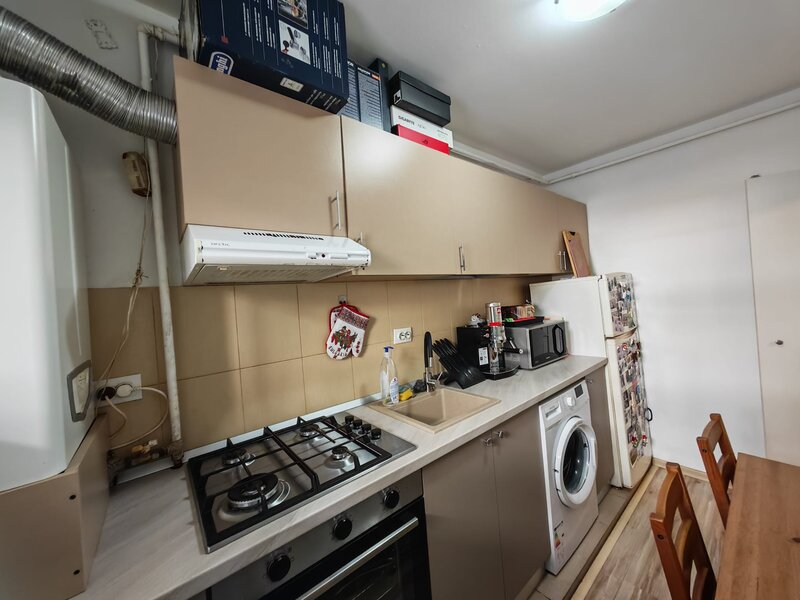 Drumul Fermei 111A Garsoniera decomandata 10 min metrou Berceni
